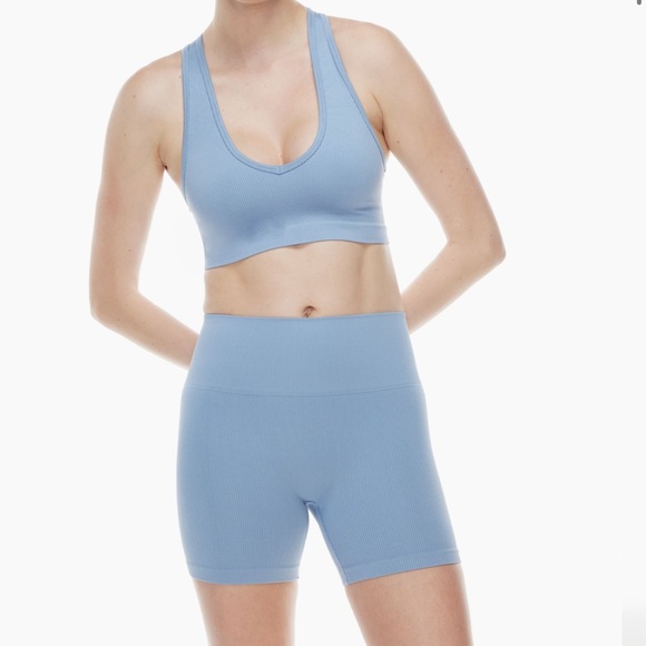 Aritzia TNA body tone bra top and shorts - Picture 6 of 6